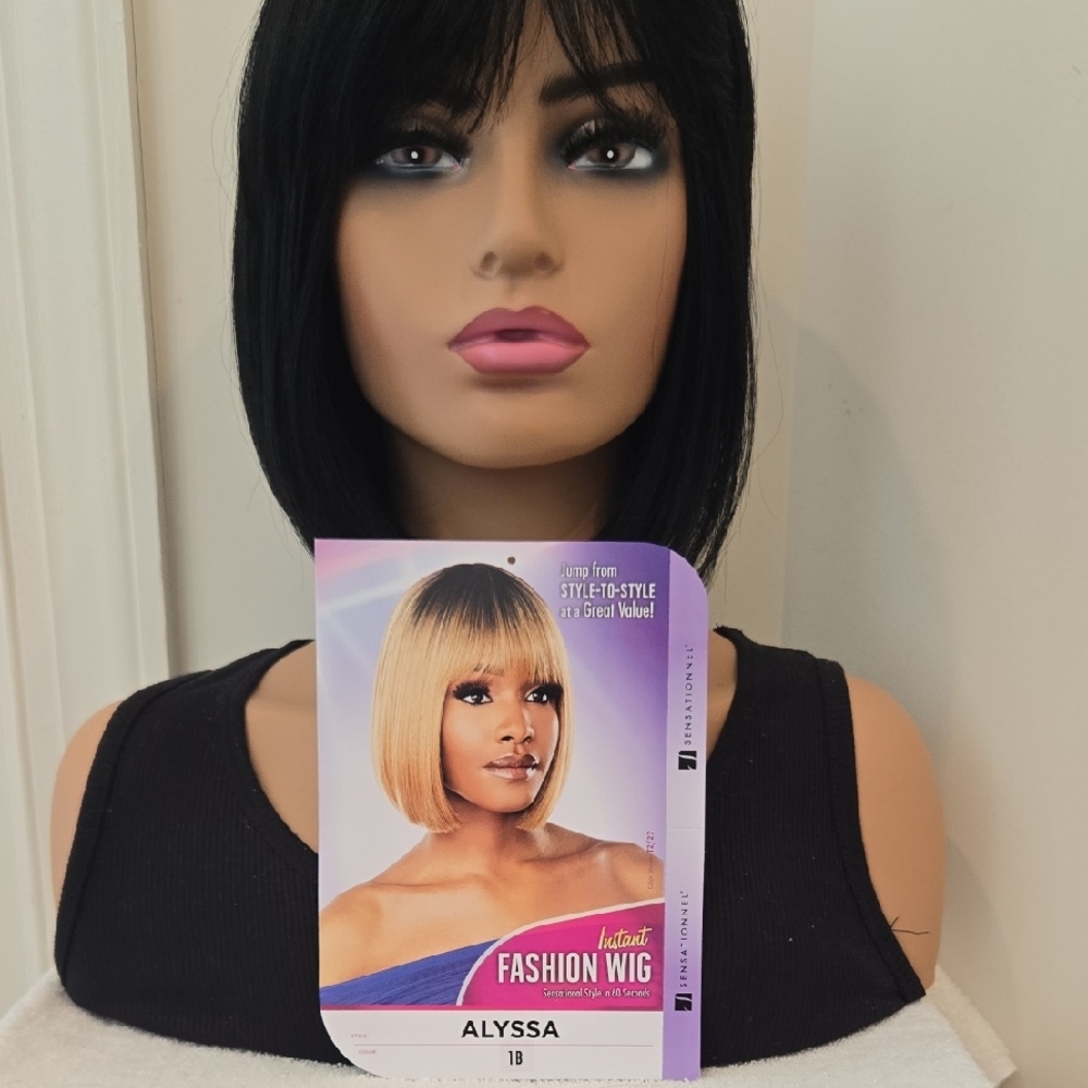 Black Synthetic Bob Wig With Bang